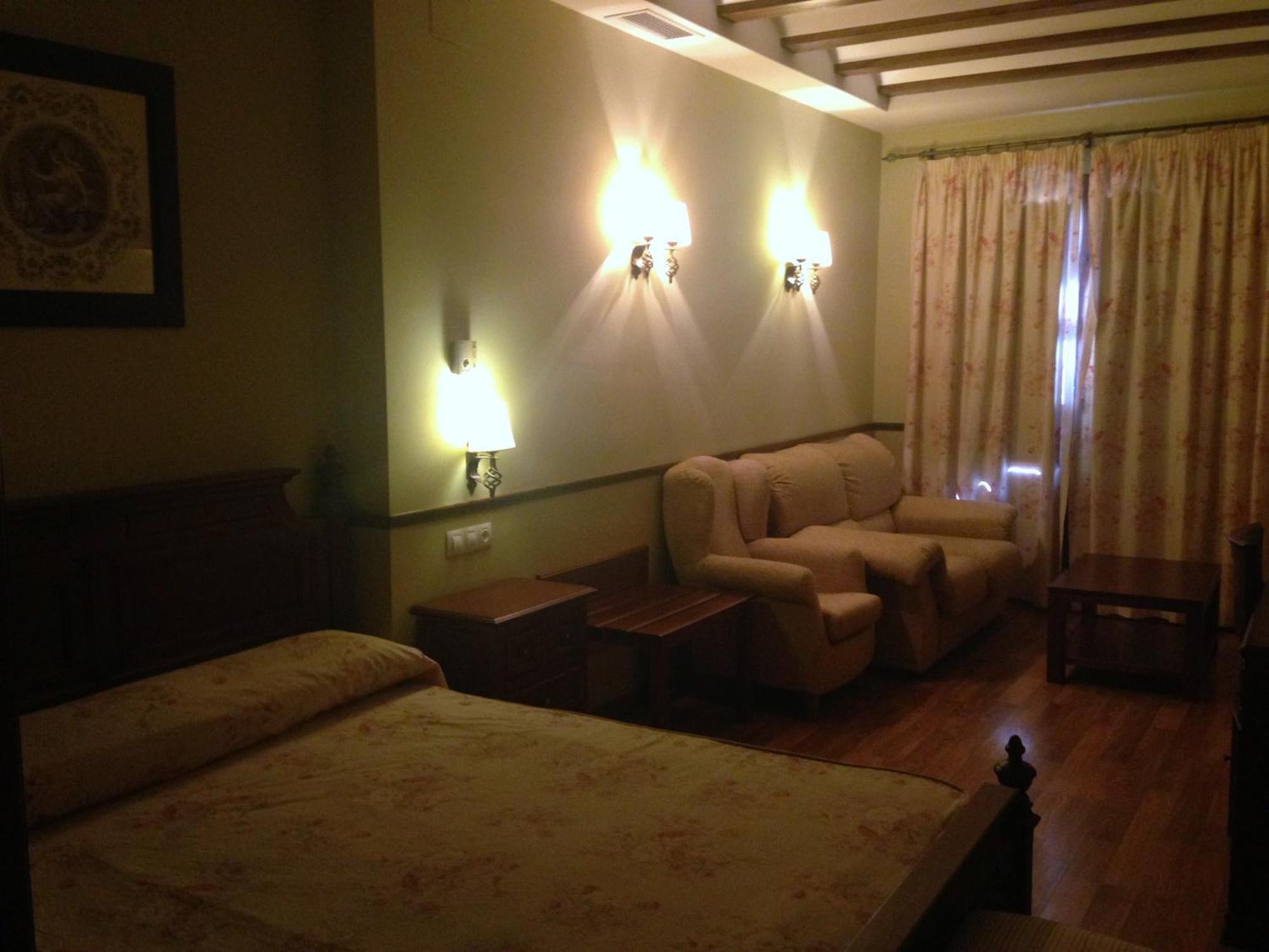 Hotel El Mano Huéscar 객실 사진